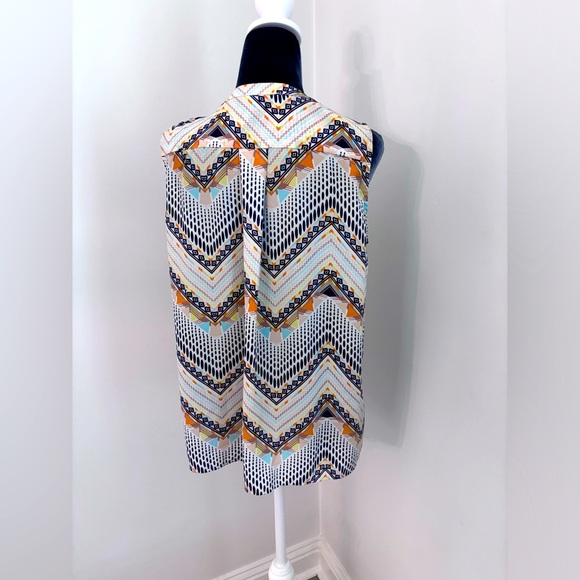 Oversized Patterned Lightweight Sleeveless Tunic Size M - Picture 4 of 10